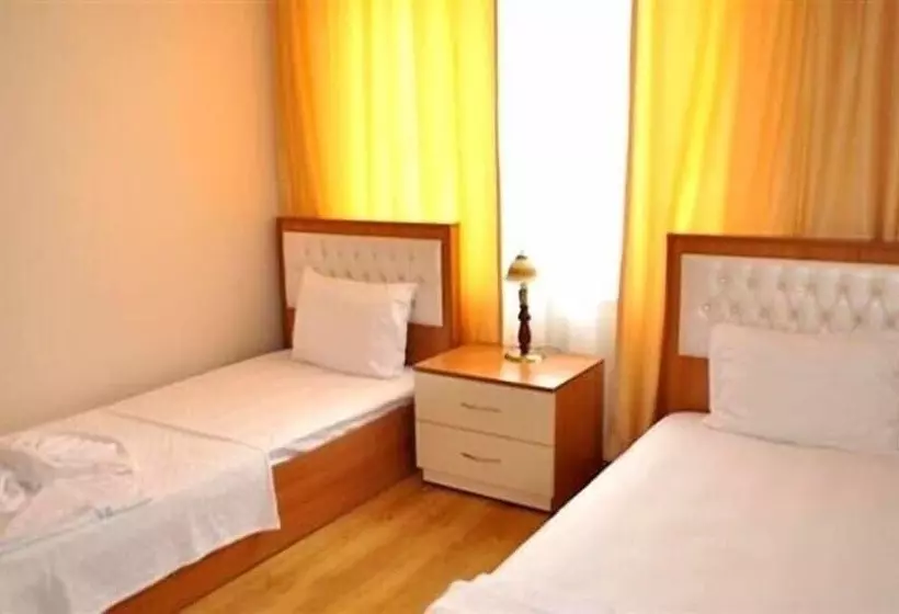 Hotelli The Green Beach Resort