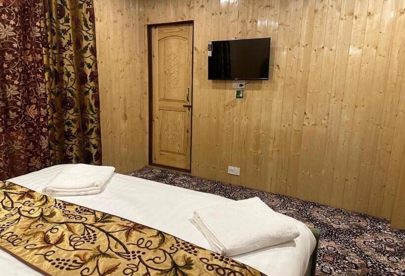 Hotel The Heritage Safina Group Of Houseboats