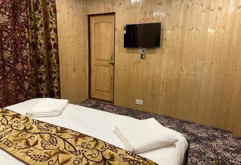 Hotelli The Heritage Safina Group Of Houseboats