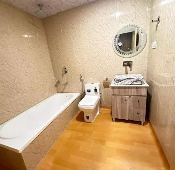 Hotelli The Heritage Safina Group Of Houseboats