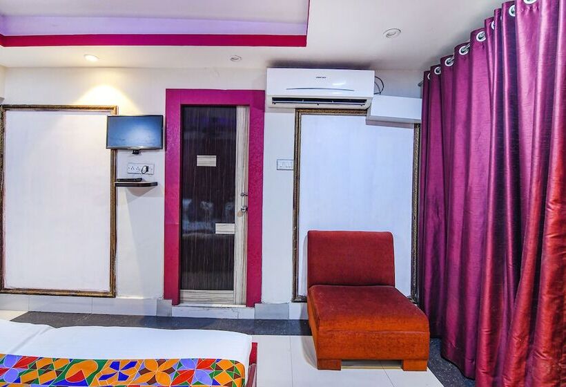 Отель Fabexpress Trivedi International