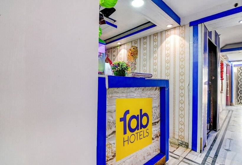 Отель Fabexpress Trivedi International