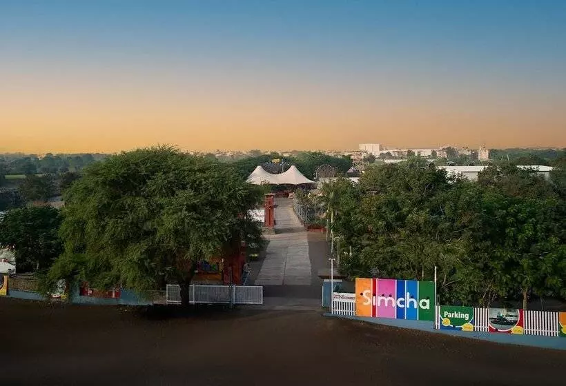 ホテル Zone Connect By The Park Indore