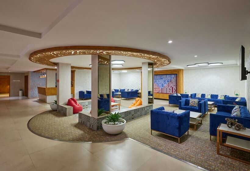 Отель Zone Connect By The Park Indore