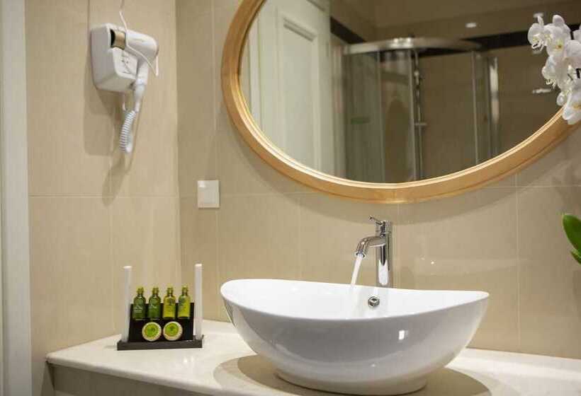 펜션 Vk Luxury Suites   Private Parking   Adults Only