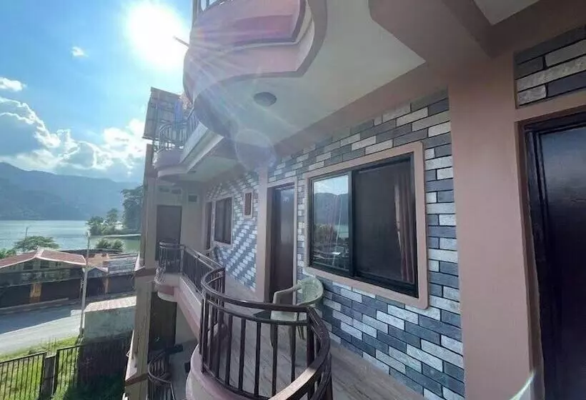 پانسیون Yuriko Guest House