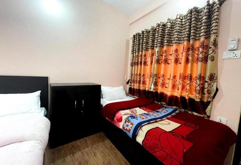 پانسیون Yuriko Guest House