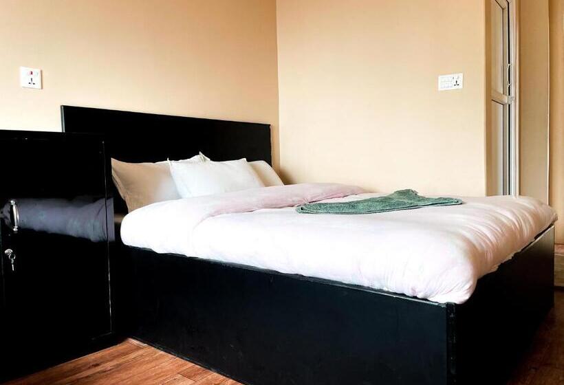 پانسیون Yuriko Guest House