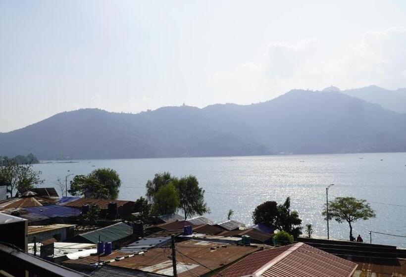 پانسیون Yuriko Guest House