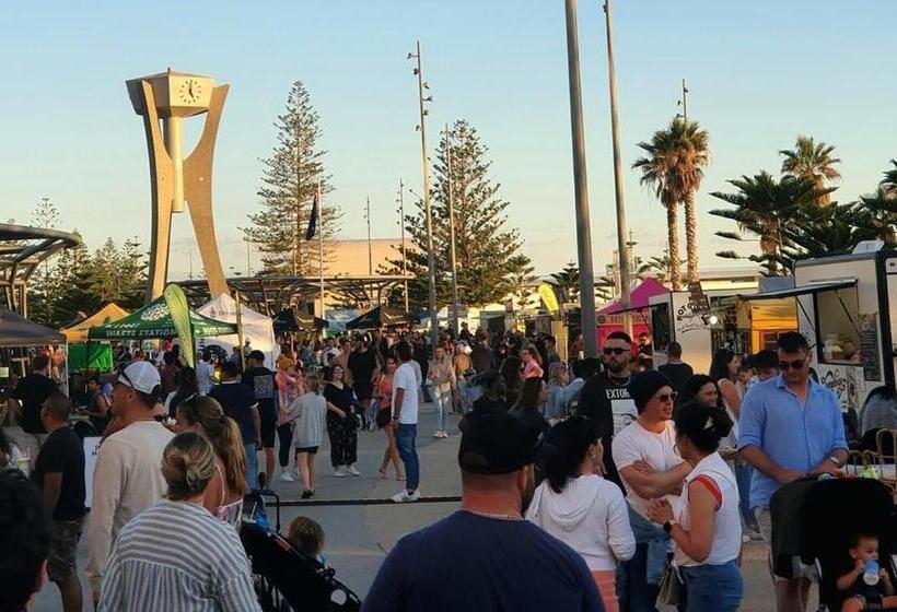 Coastal Oceanview 2bedrm 2bath Pool & Slide!