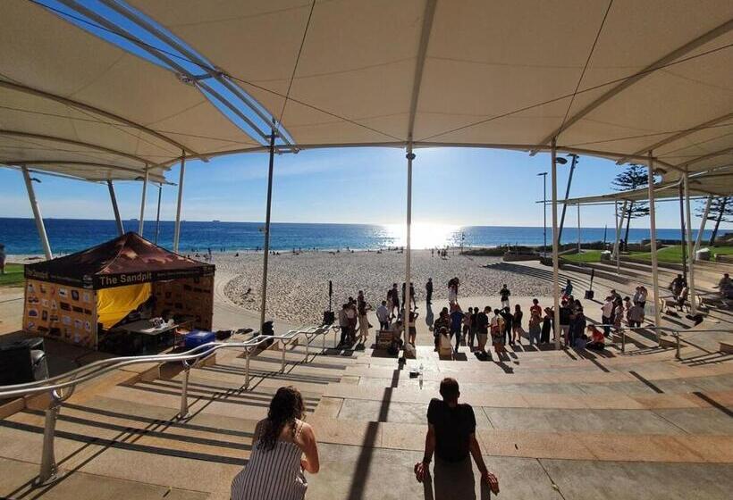 Coastal Oceanview 2bedrm 2bath Pool & Slide!