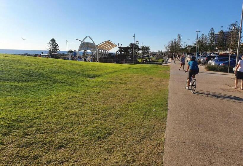 Coastal Oceanview 2bedrm 2bath Pool & Slide!