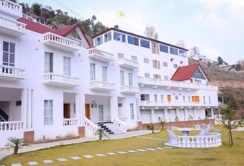 Destination Hotel Thandiani