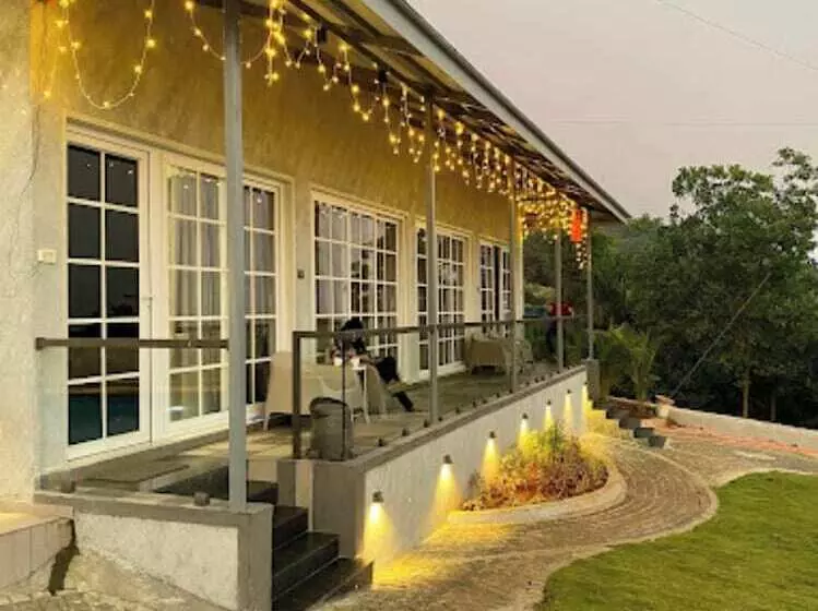 Hotelli Jumbo Paradise