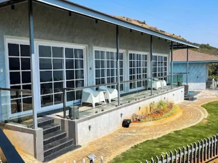 Hotelli Jumbo Paradise