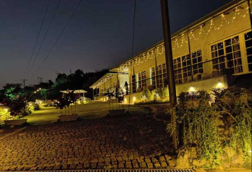 Hotel Jumbo Paradise