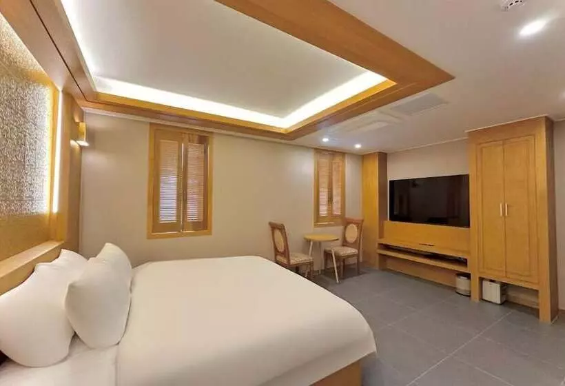 Hotelli Sokcho Mir