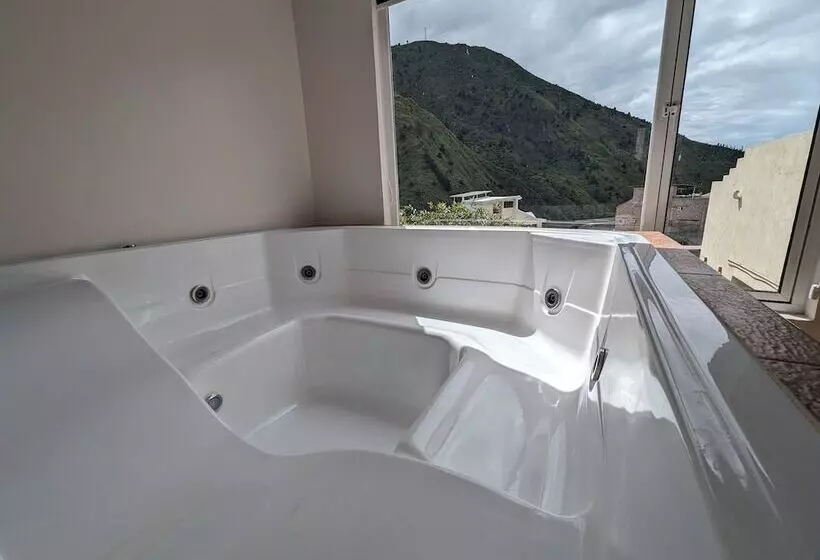 ホテル Shannon 360