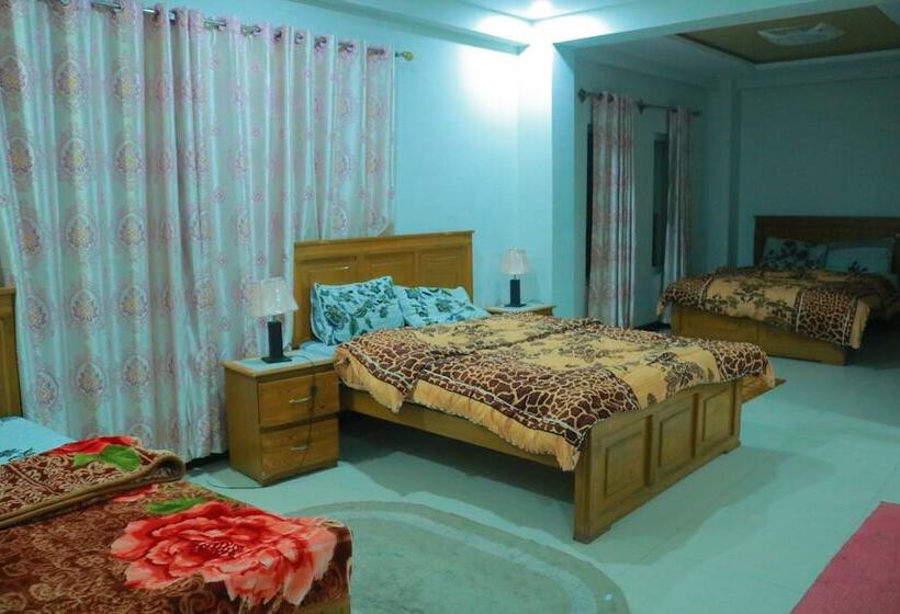 هتل Snow Land Murree