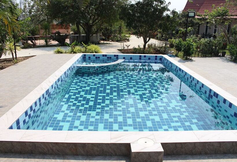 Hotel Baan Suan Mulberry Farmstay