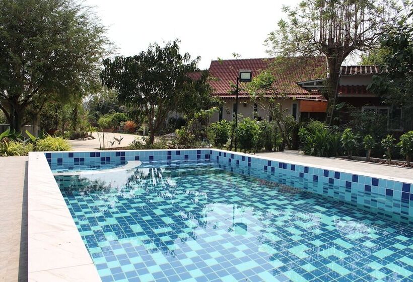 Hotel Baan Suan Mulberry Farmstay