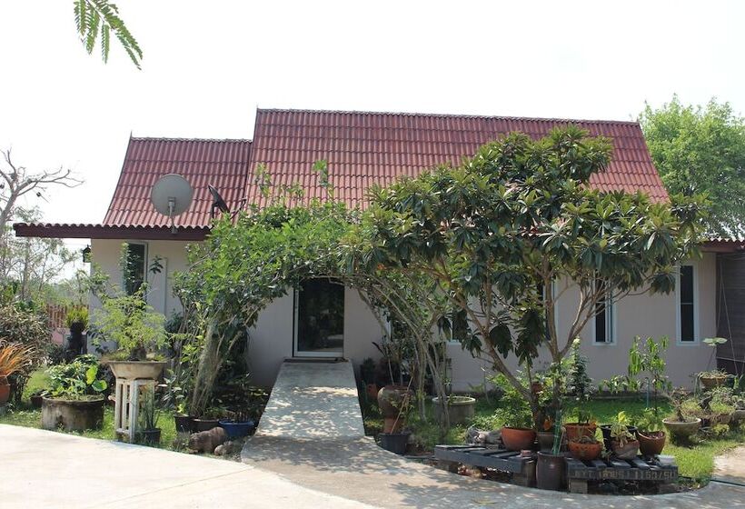 Hotel Baan Suan Mulberry Farmstay