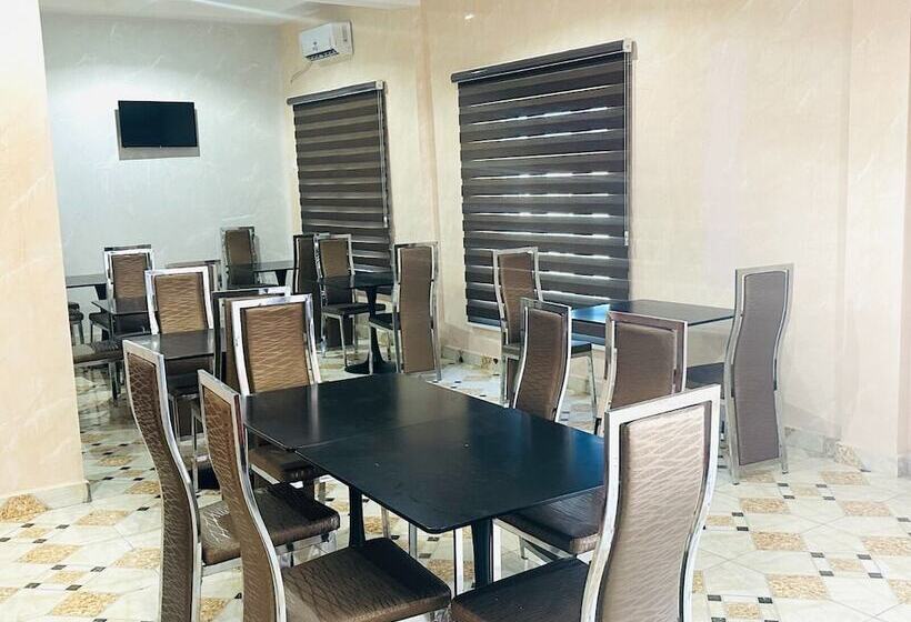 هتل Davina Hill Resorts And