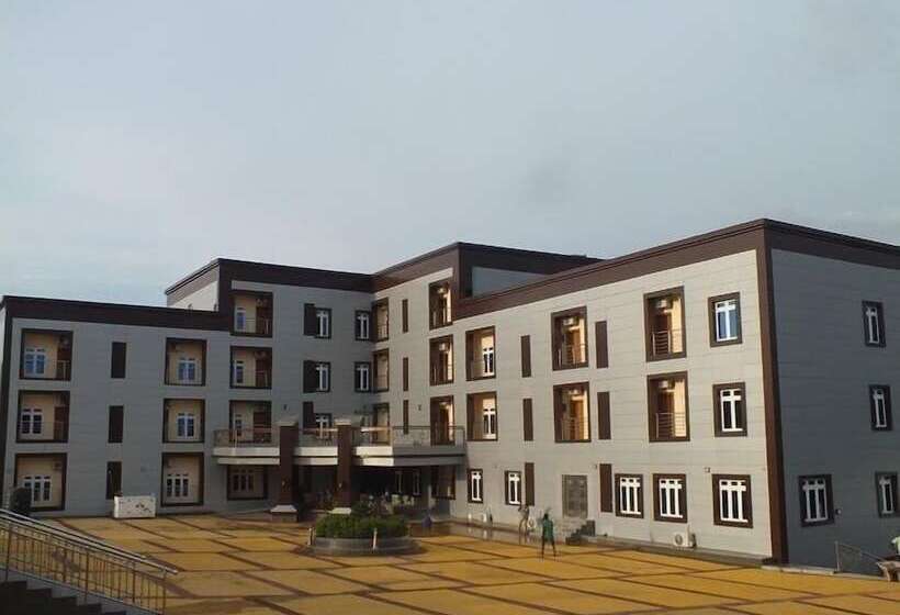 هتل Davina Hill Resorts And