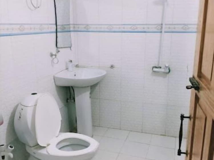 هتل Decent Lodges