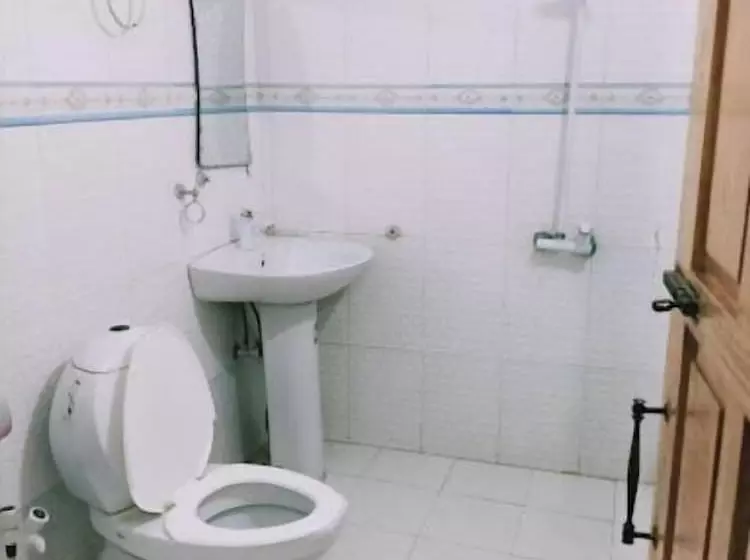 هتل Decent Lodges