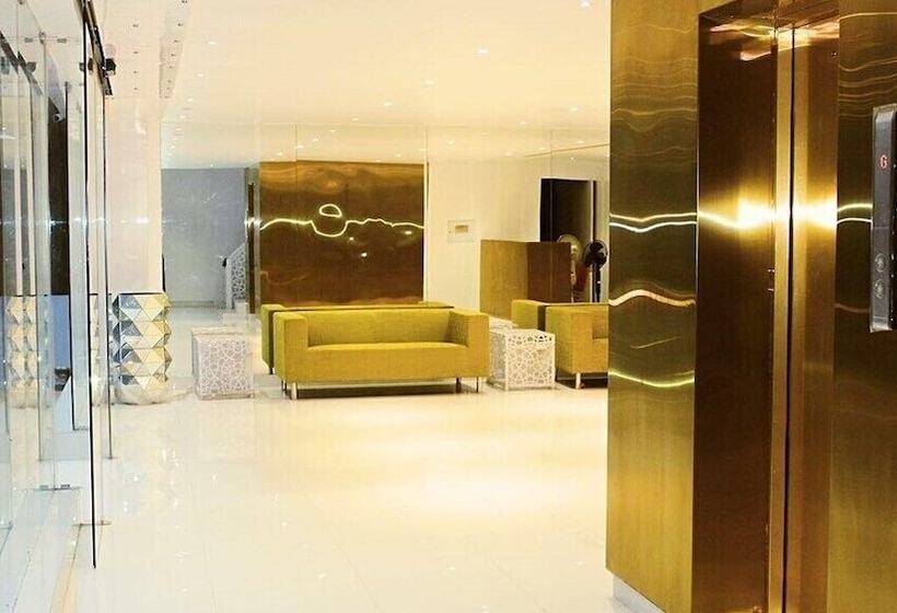 هتل Layalee Grande Chennai