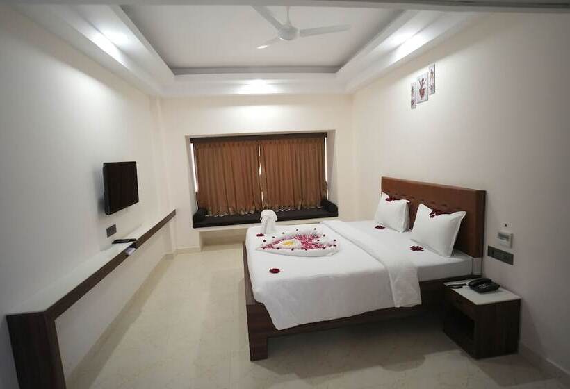 בית מלון כפרי Seasons