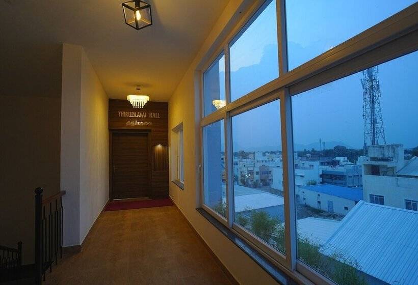 בית מלון כפרי Seasons