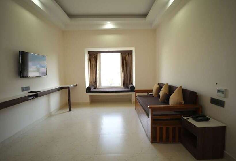 בית מלון כפרי Seasons