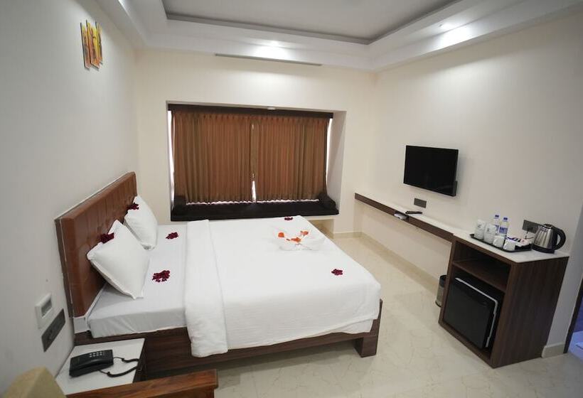 בית מלון כפרי Seasons