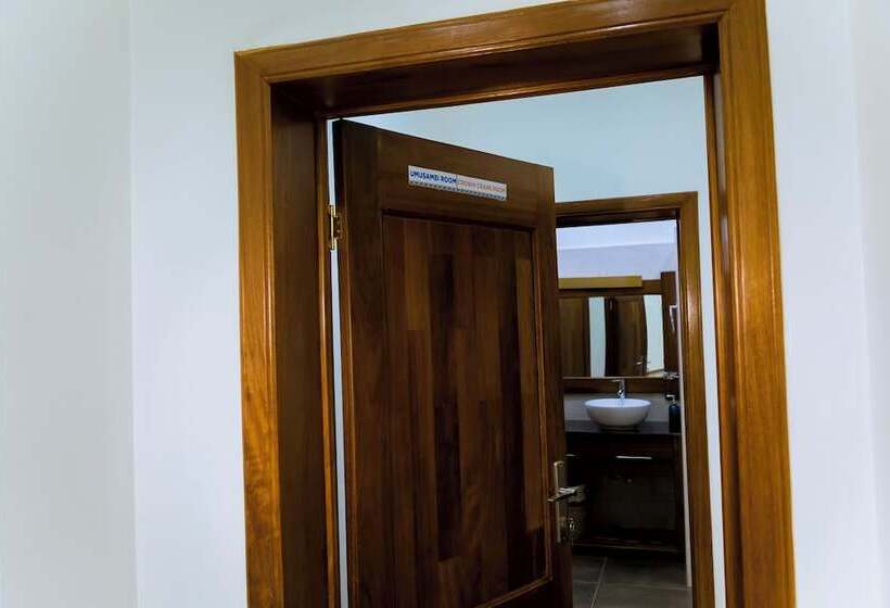 هتل The Little Hill Boutique