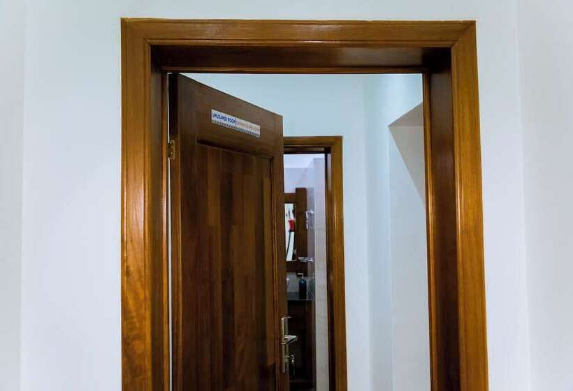 هتل The Little Hill Boutique