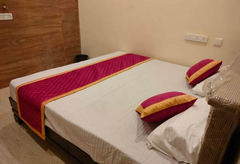 Hotel Vamsi Residency