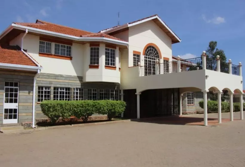 Kusyombunguo Hotel Lukenya