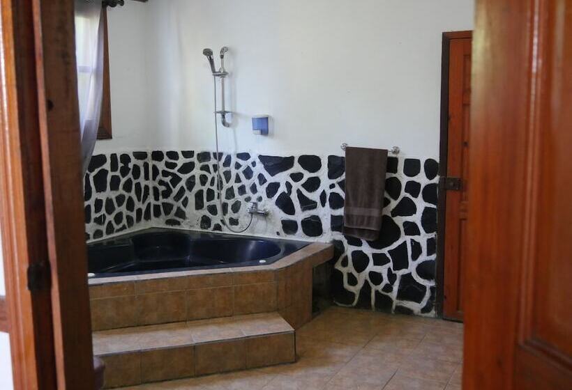 هتل Mandacaru Puerto Viejo