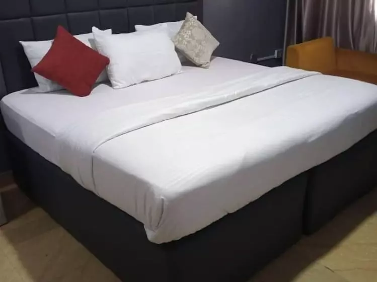 Morada Hotels Ltd