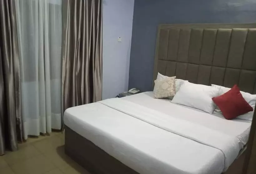 Morada Hotels Ltd