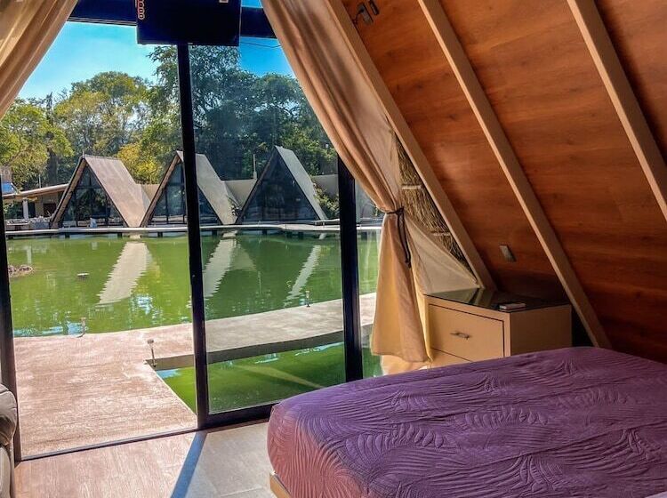 Río Hotel Y Glamping