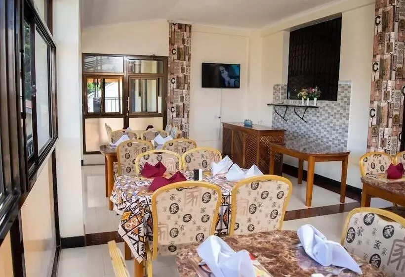 Hotelli Arusha Diplomat