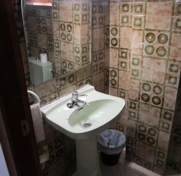ユースホステル Habitaciones Barcelonina
