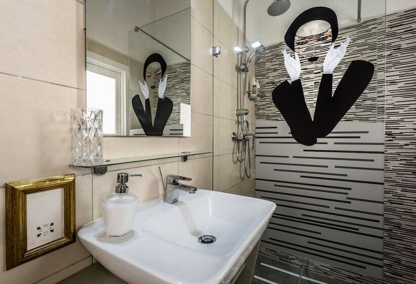 تختخواب و صبحانه Boco Boutique