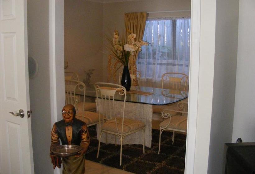 ベッドアンドブレックファースト Howick Luxury Large Home