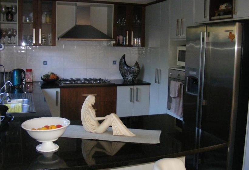 ベッドアンドブレックファースト Howick Luxury Large Home