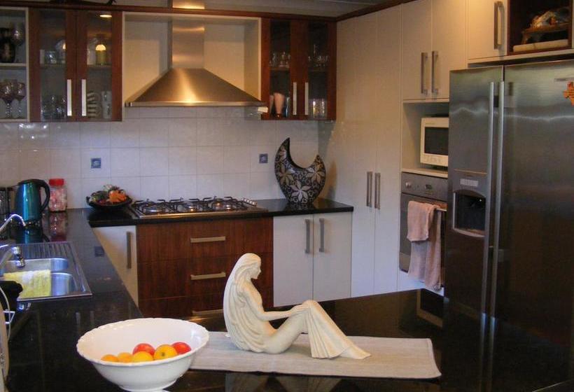 ベッドアンドブレックファースト Howick Luxury Large Home