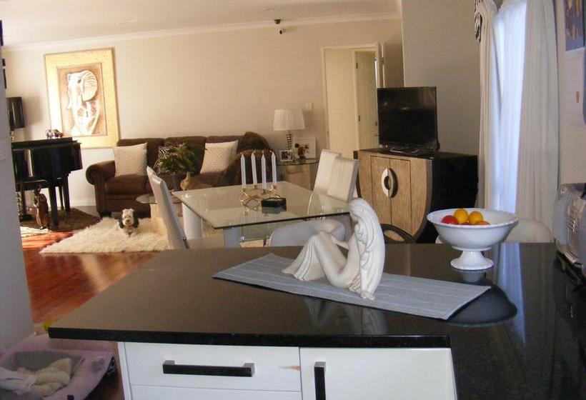 ベッドアンドブレックファースト Howick Luxury Large Home